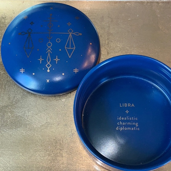 Zodiac “Libra” round ceramic decorative trinket box-sign attributes inside-NWT - Picture 1 of 12
